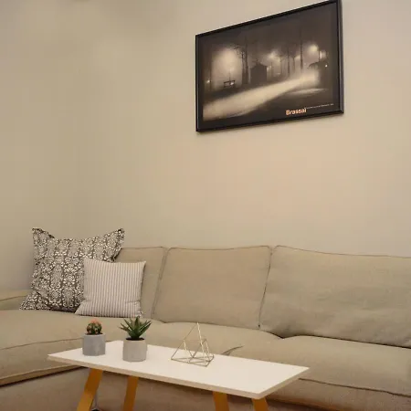 Houseloft Foursquare *